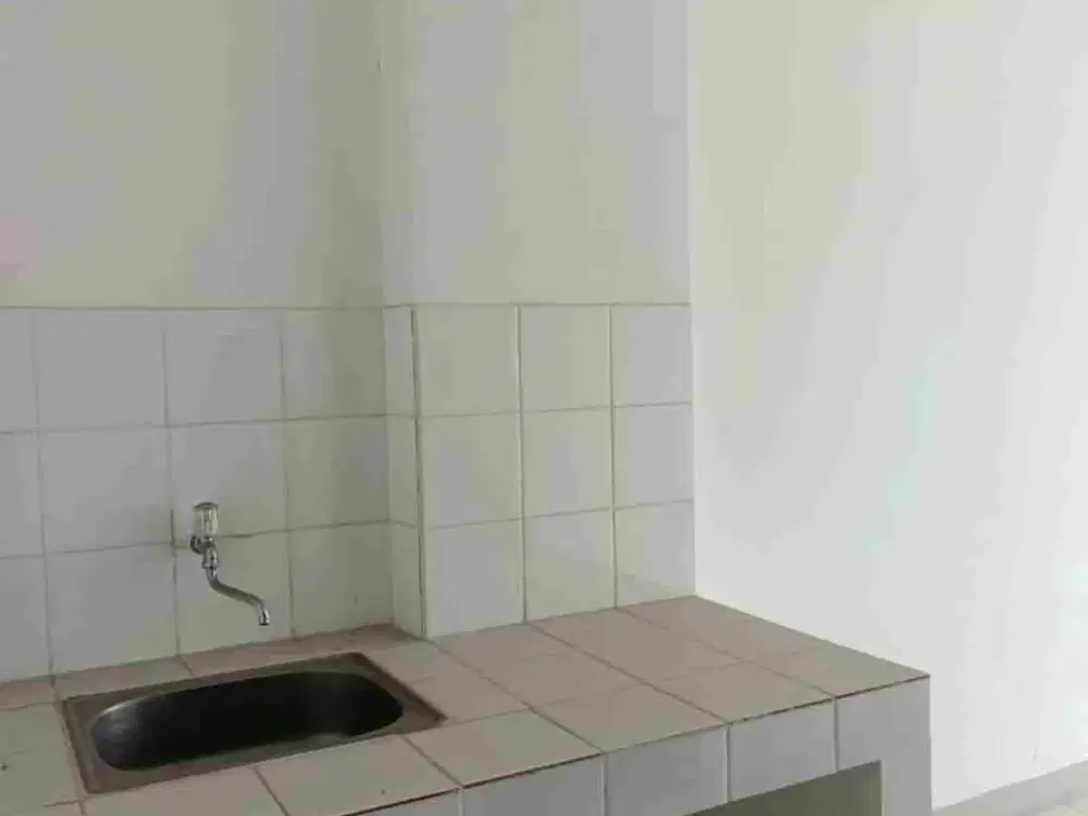 Apartement Dekat Pasar. Dekat Toll. Aman. 2 Kamar. Lantai tidak tinggi.