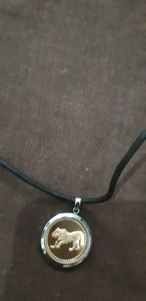 Kalung shio pendant aloy (macan)