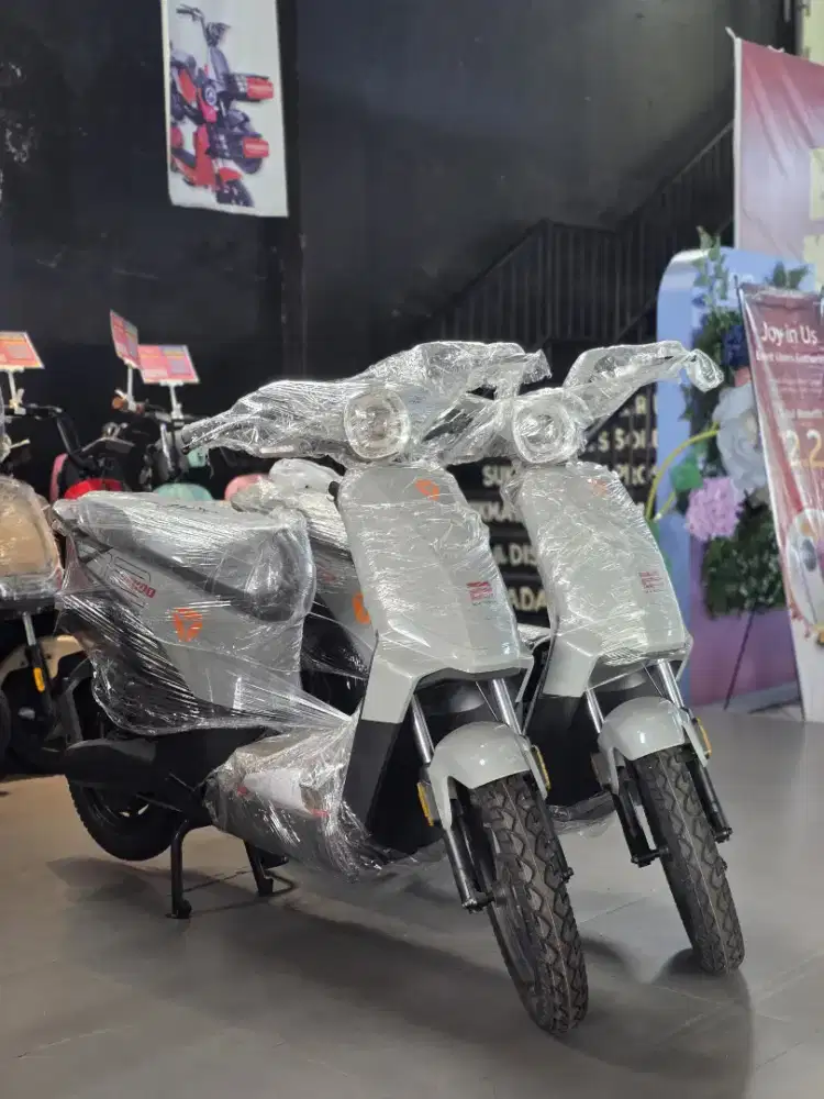 Cuci gudang sepeda listrik yadeya vekoo spesial akhir tahun