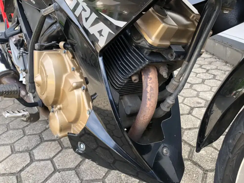 Satria fu150 scd2 FL 2014 hitam