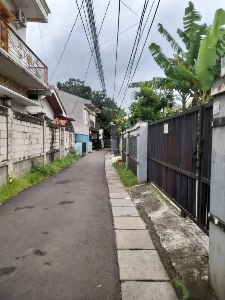 Dijual Tanah dan Bangunan lokasi dI pondok ranggon Cipayung Jakarta