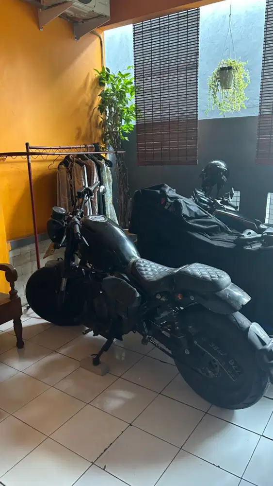 SCORPIO BOBBER CUSTOM