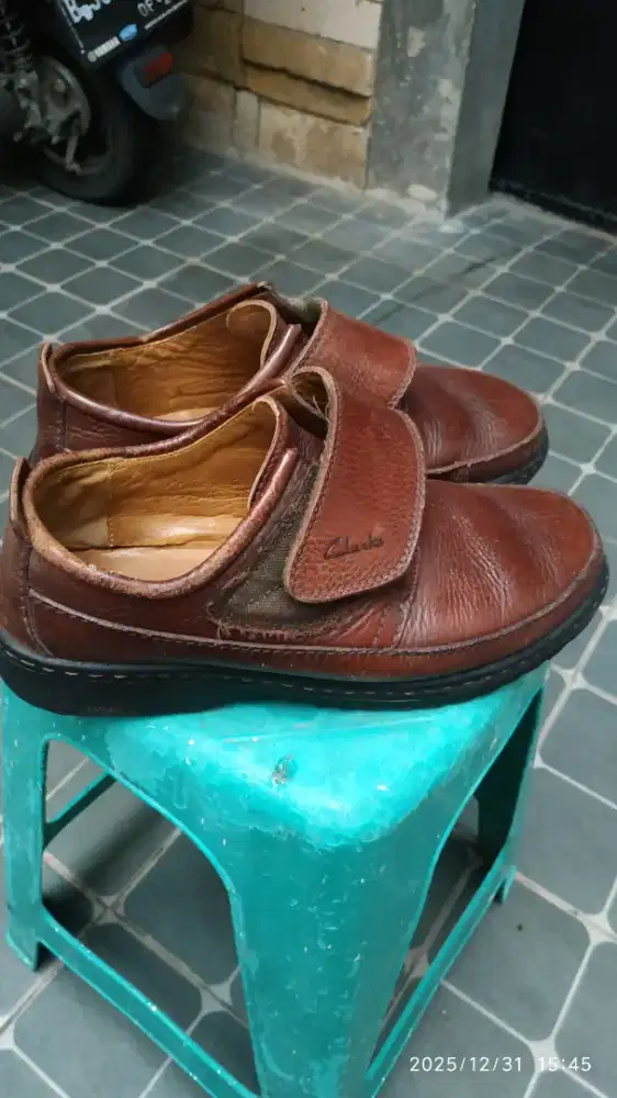 Sepatu kulit Clark ORI ukuran 42 2nd kondisi MAKNYUSS