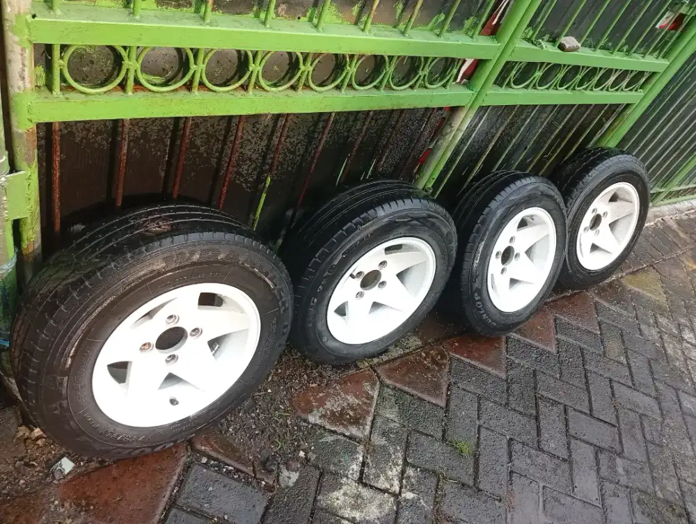 Velg celong donat Zebra espass minibus pick up mulus terawat