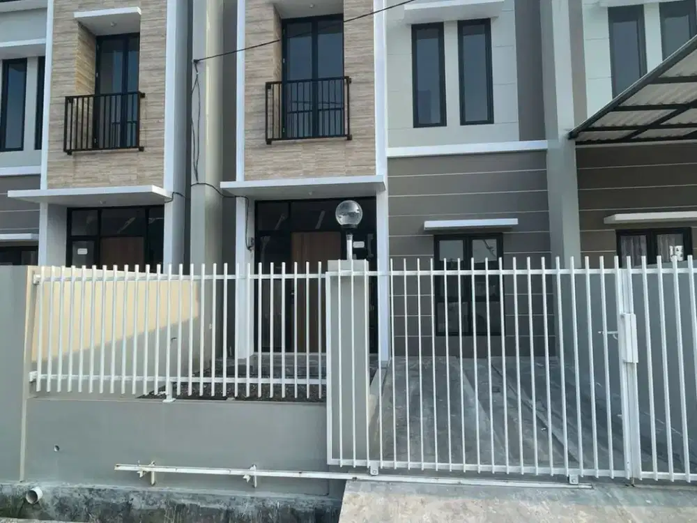 Dijual Disewakan Rumah 2 Lantai Alana Regency Tambak Oso, Sidoarjo