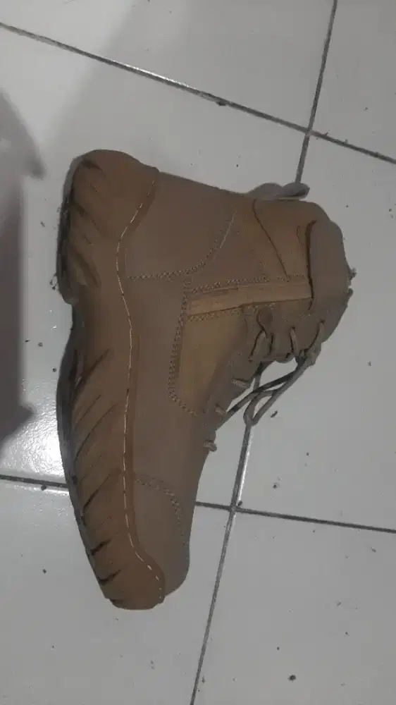 Sepatu tactical