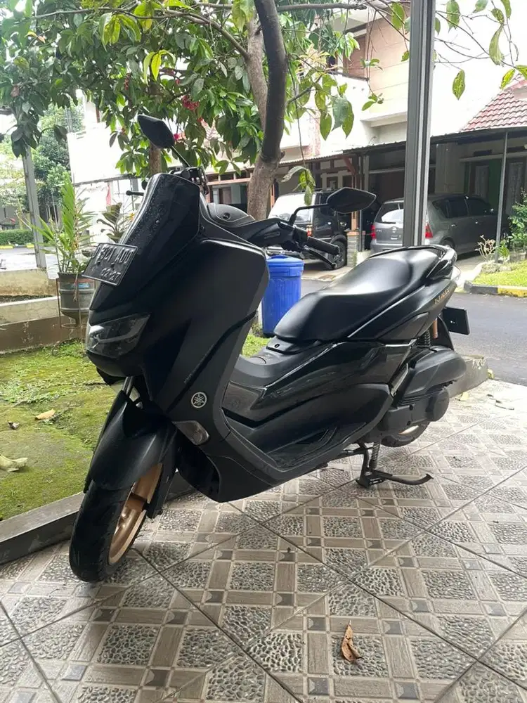 Nmax Hitam 2021