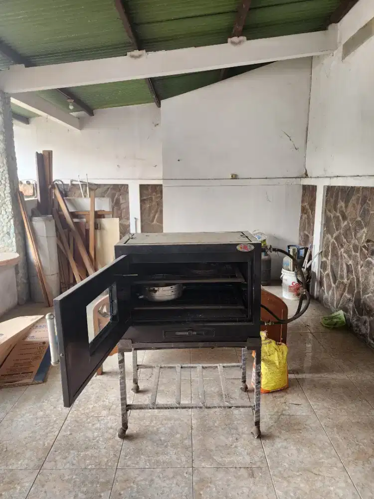 Oven gas bekas tapi seperti baru