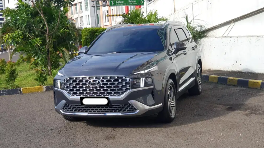 Hyundai santafe santa fe signature bensin 2023 abu sunroof