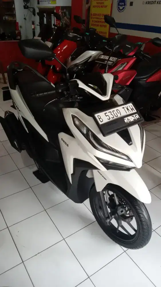 VARIO 125 CBS ISS KREDIT DP 1JUTA