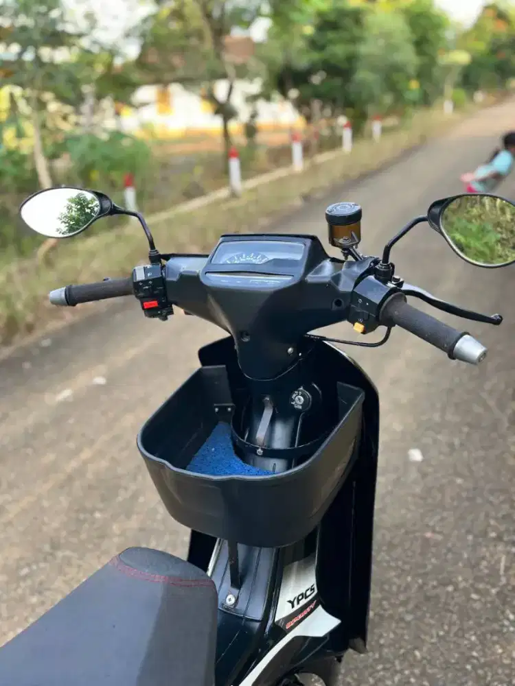 Yamaha f1zr ardath hitam 2001 ss lengkap