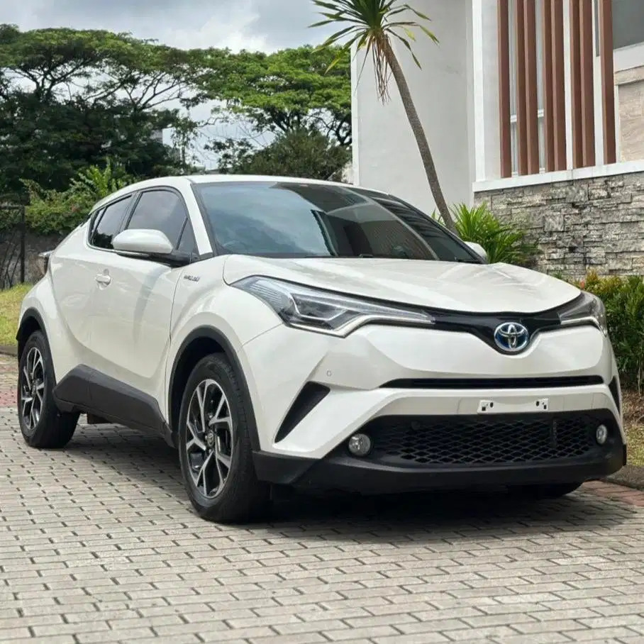 (CASH) Toyota CHR Hybrid 2021