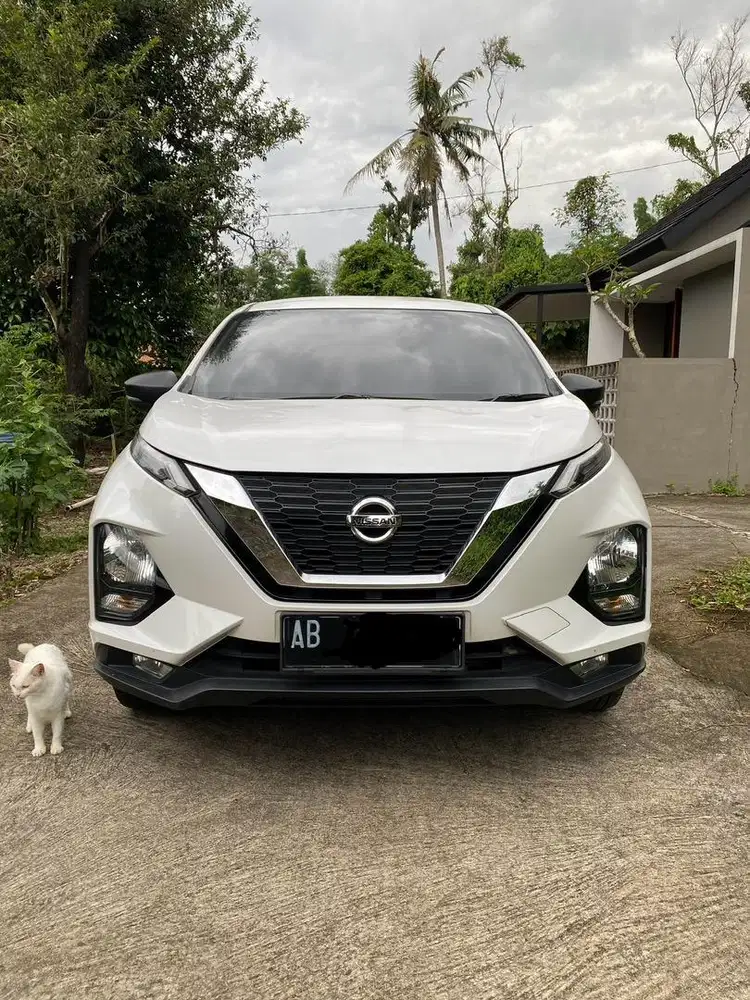 Nissan Livina VE 1.5 AT – 2019 Putih