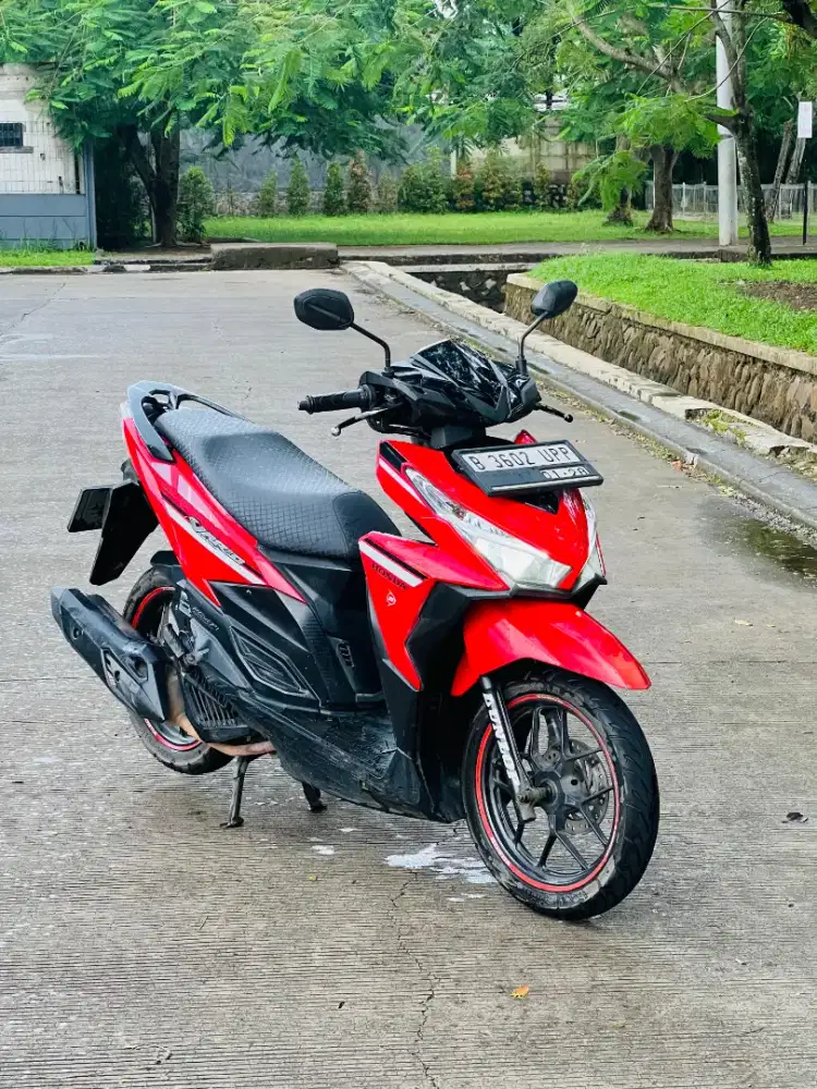 vario 125 merah 2018