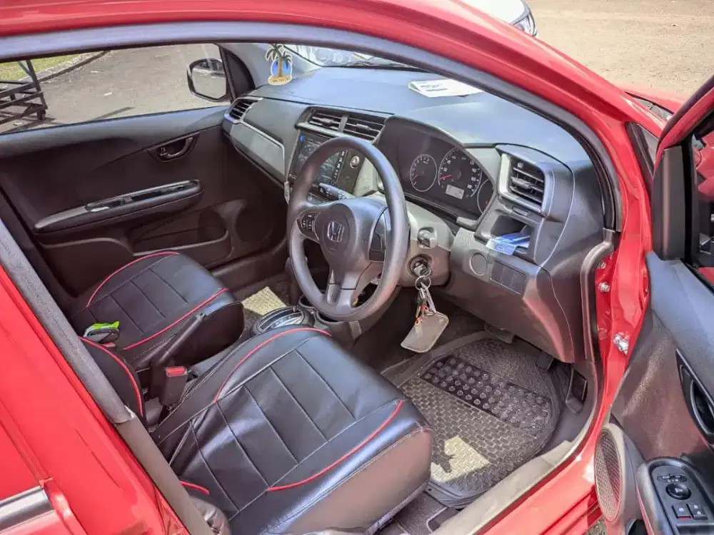 Rental mobil. Sewa mobil harian, mingguan & bulanan lepas kunci.