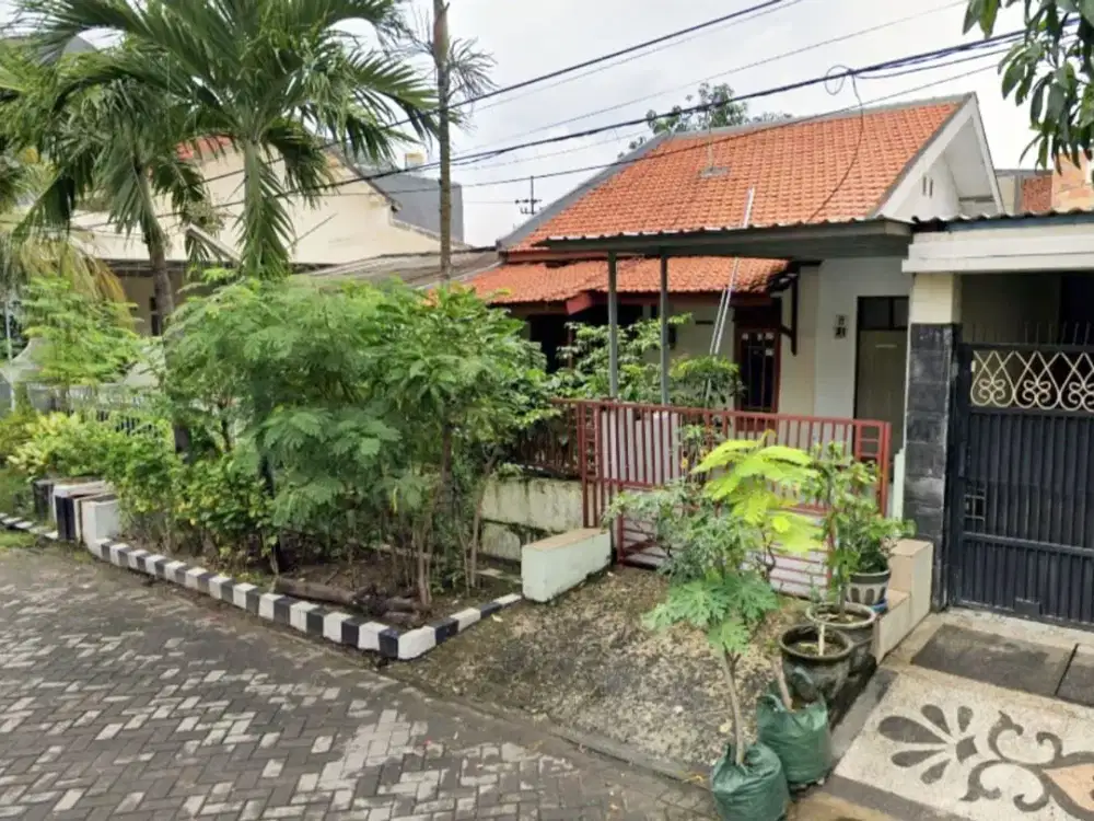 Rumah di Tenggilis Mejoyo Utara