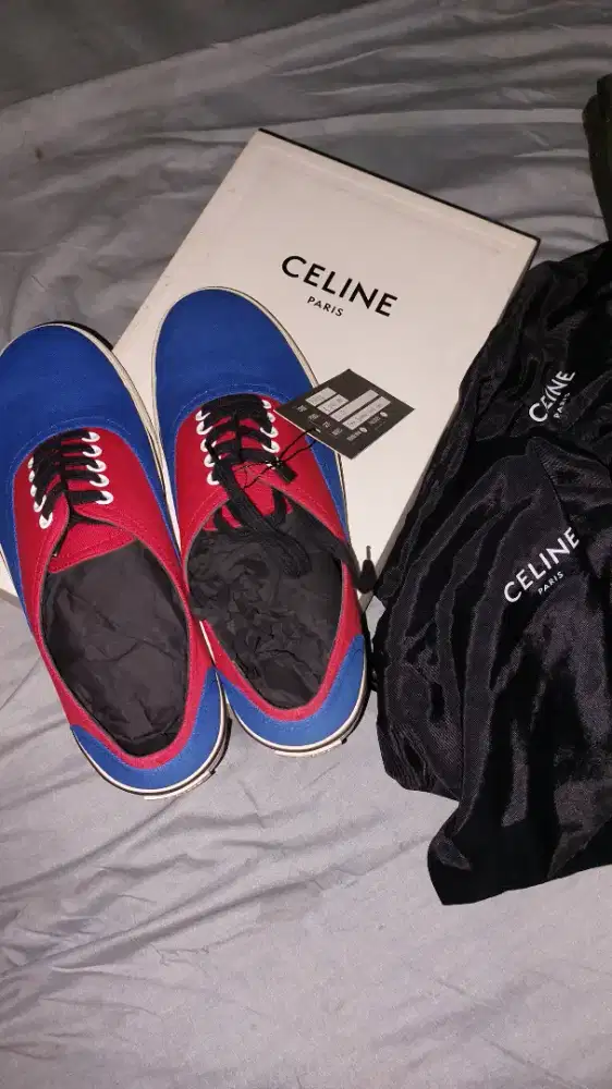 Sepatu CELINE PARIS