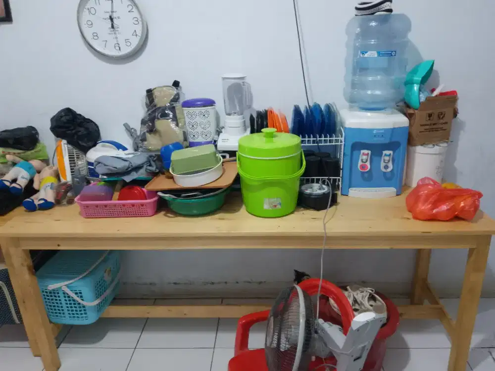 Meja bekas baru 3hari pemaiaan