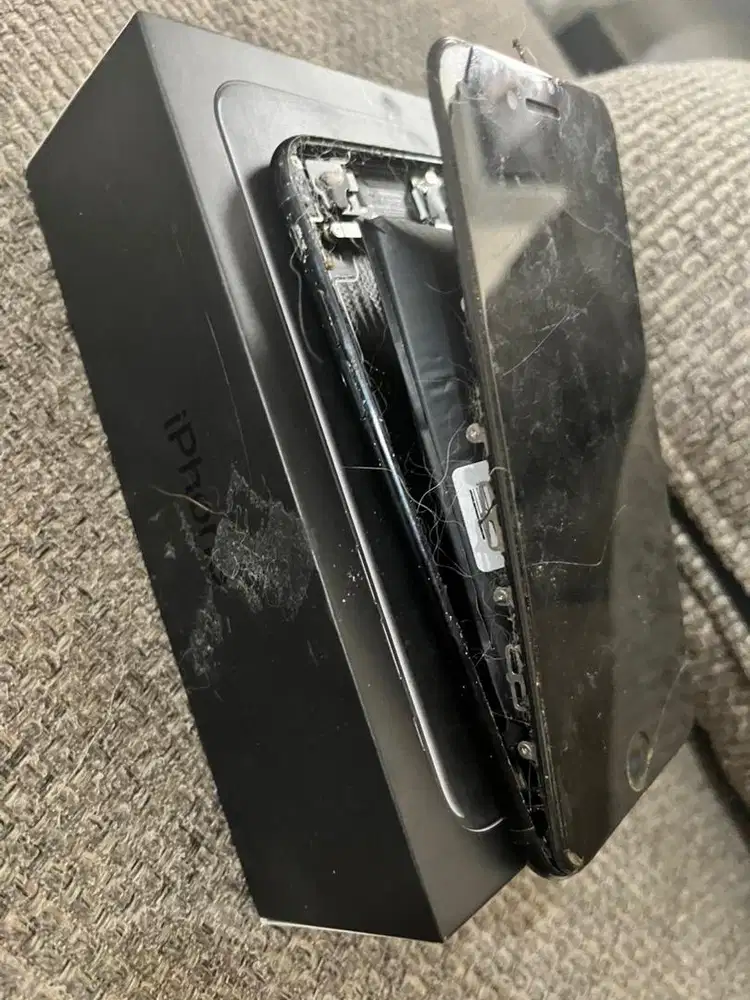 Iphone 7 128b jet black