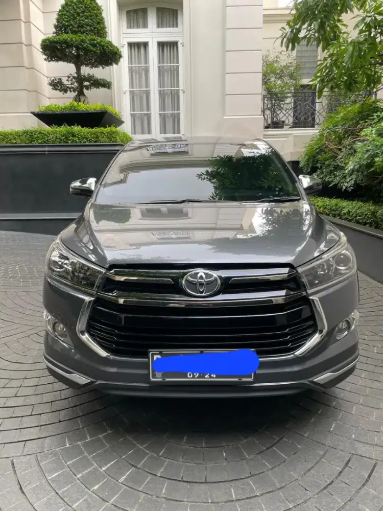 Toyota Innova Venturer 2.0 AT