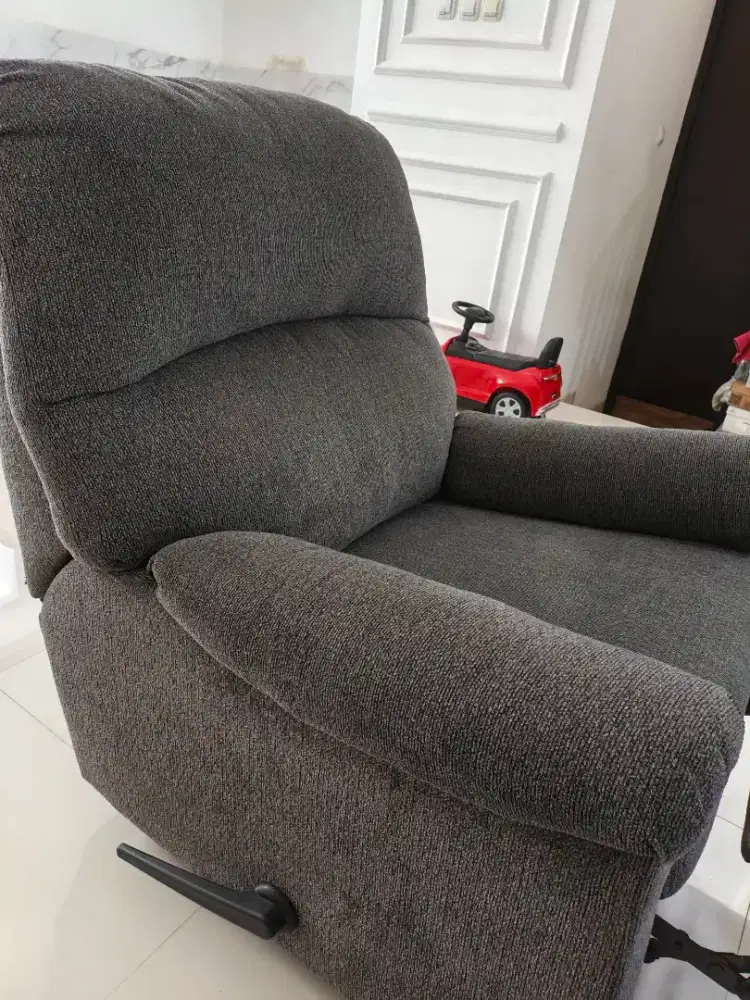 Sofa Reclainer Santai