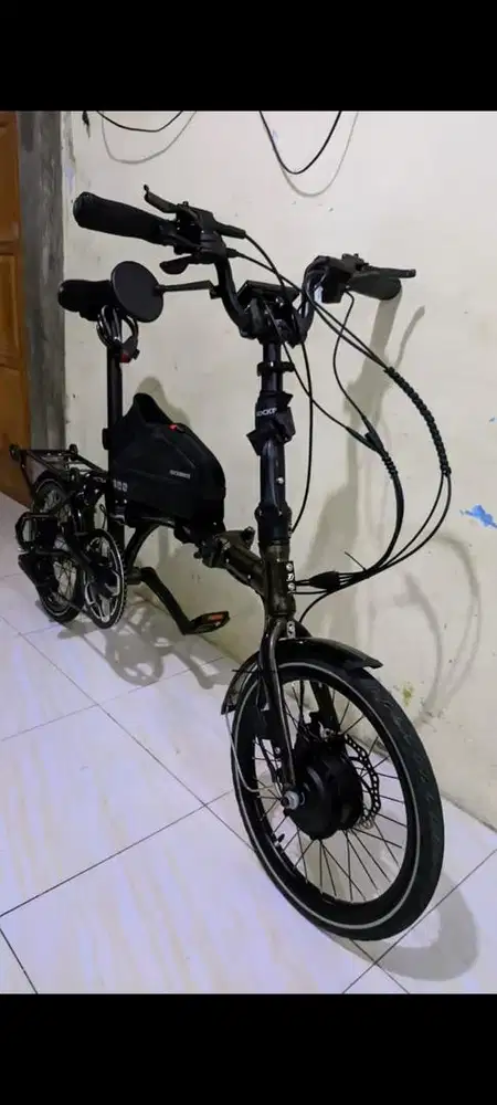 2020 united Trifold 8D 16