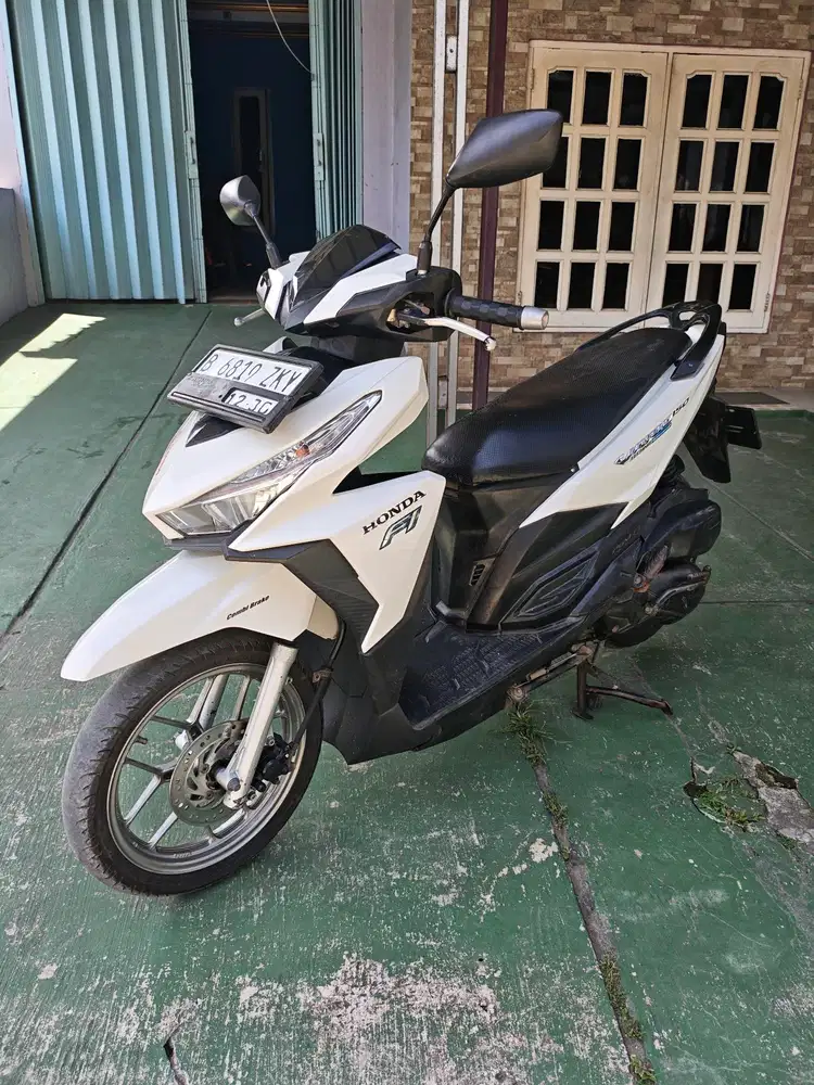 {vario led old} 150cc mesin terawat 2015