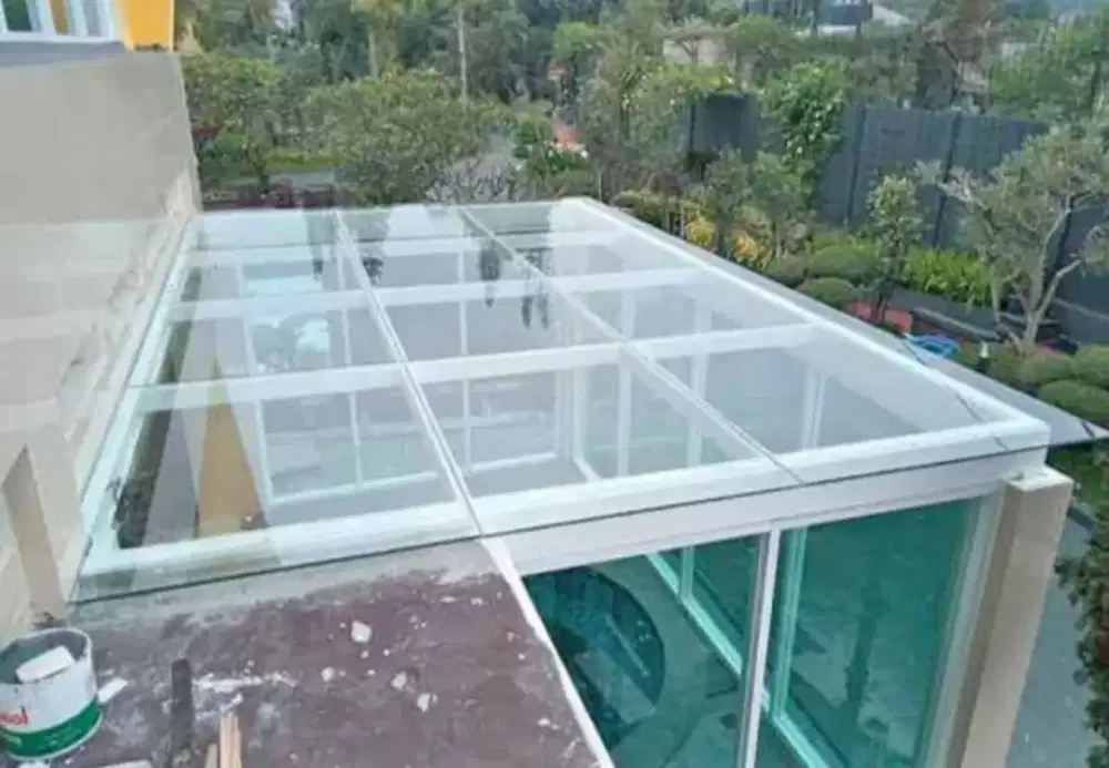 Kanopi rangka besi holo atap kaca
