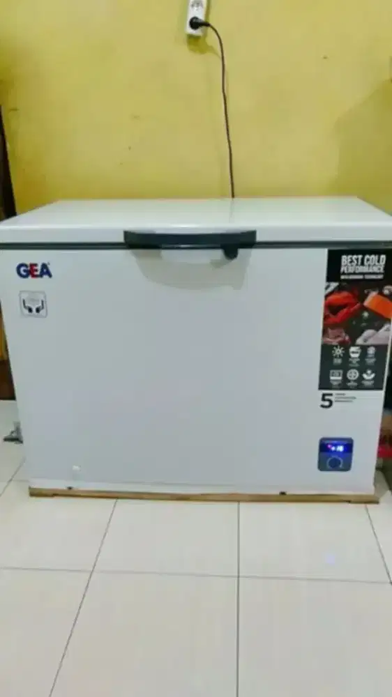 freezer GEA 318L8ter