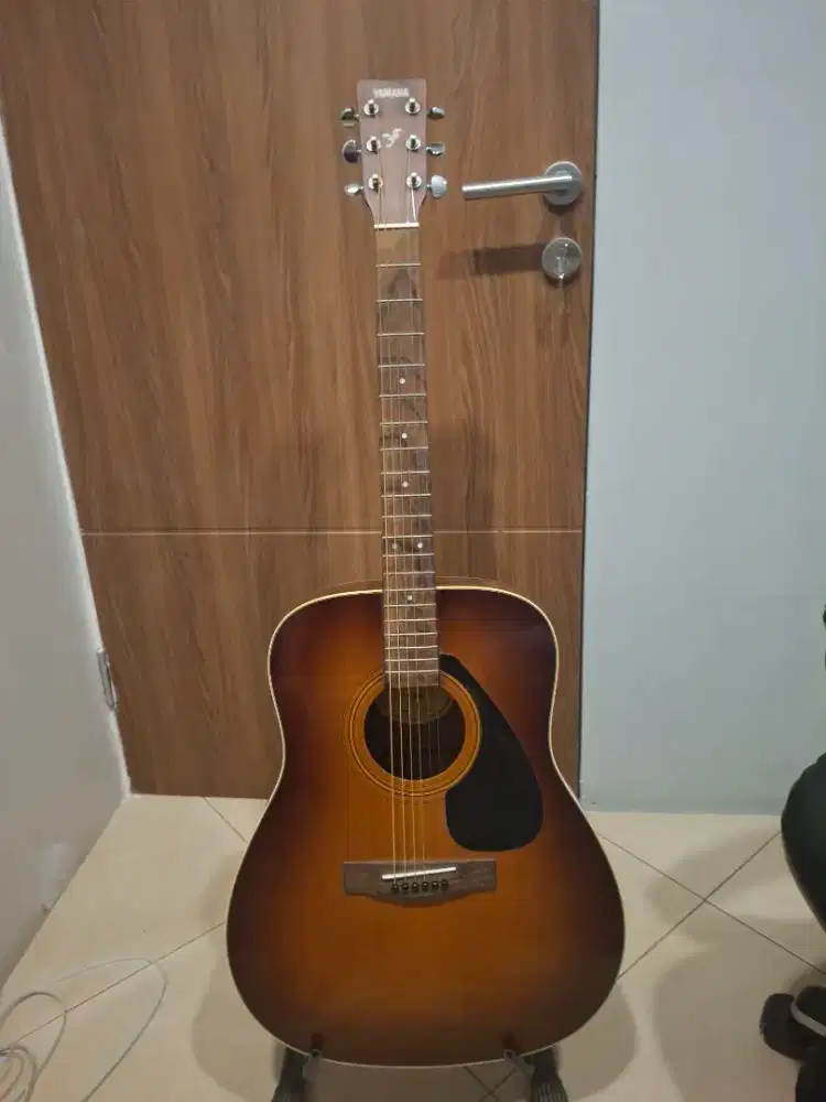 Gitar acustik yamaha f360 mulus