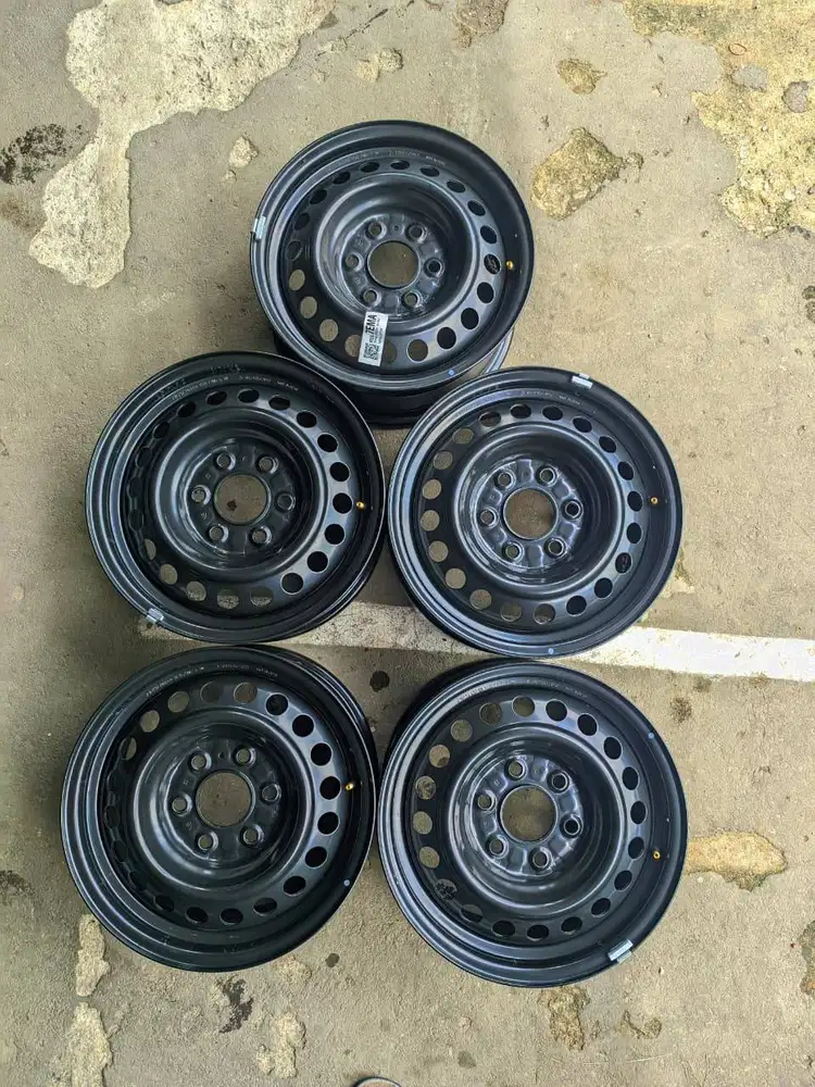 Velg kaleng oem hiace premio r16 6x130