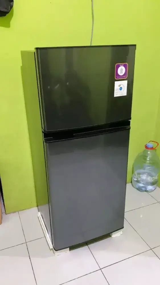 kulkas  Sharp SJ195MN-HS