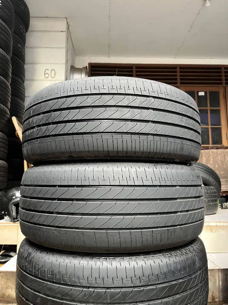 Ban Bridgestone Turanza T005A 235 50 r18 4Pcs