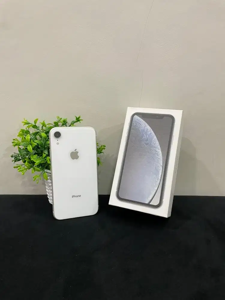 IPhone XR 64GB White mulus Fullset BH 100% Sinyal Wifi Only