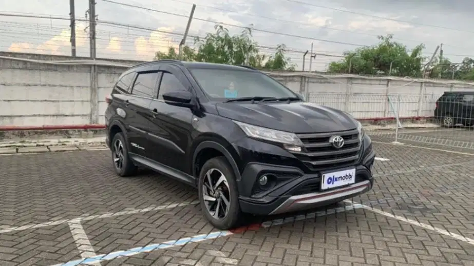 LOW DP Toyota Rush 1.5 TRD Sportivo Bensin-MT 2019 FFI