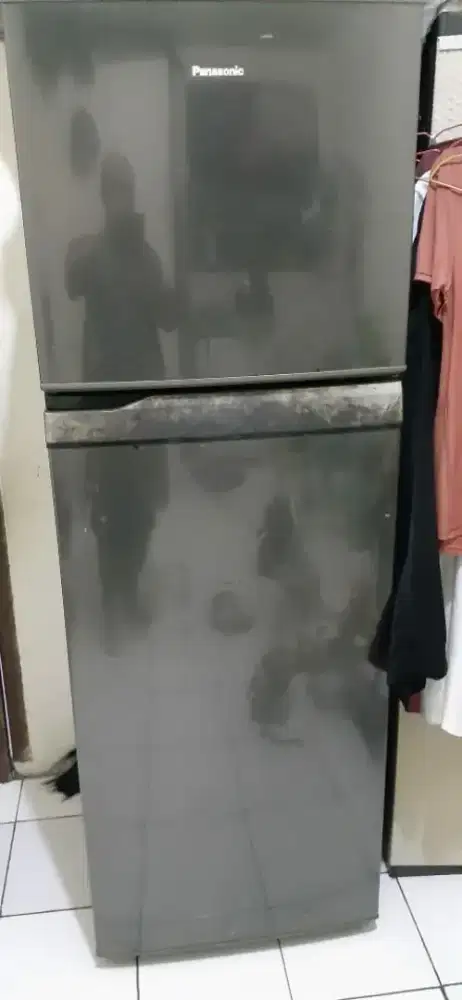 Kulkas panasonic 2 pintu normal semua minus fisik body