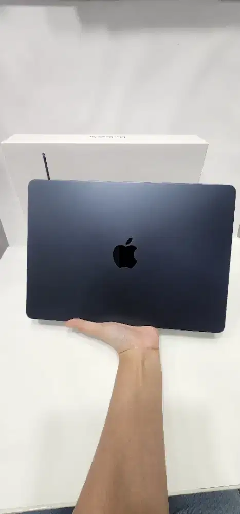 Macbook air m2 16/256 Midnight ex ibox