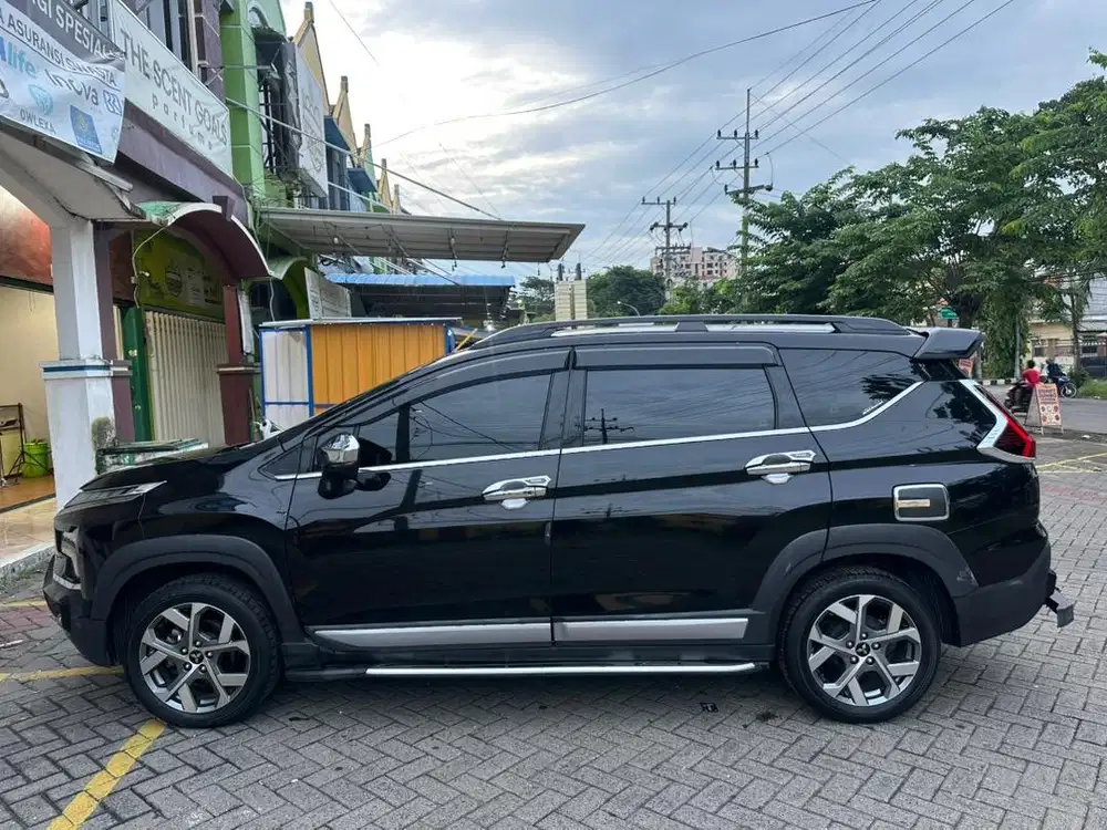 XPANDER CROSS PREMIUM CVT 2022 KM RENDAH MURAH MANTAP