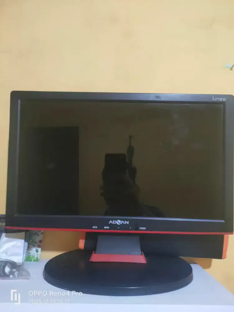 MONITOR ADVAN 16'inci no minus