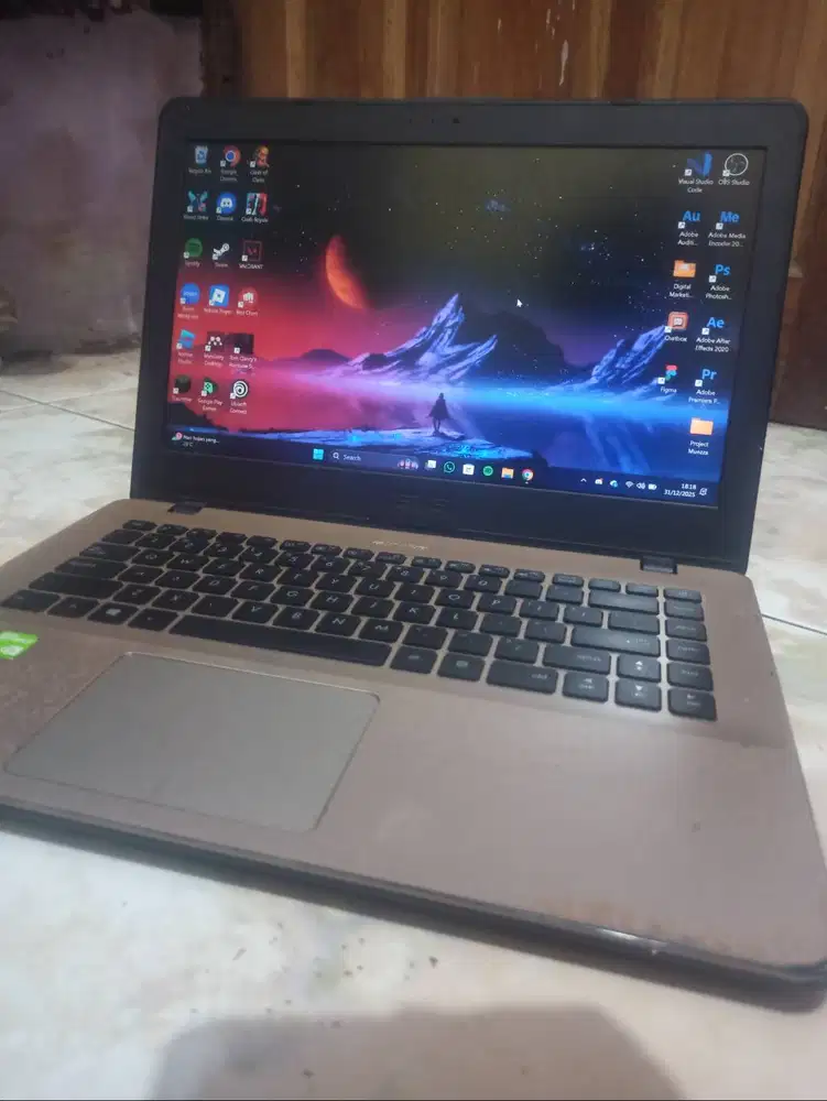 Dijual Laptop BEKAS ASUS VivoBook 14 X442UF