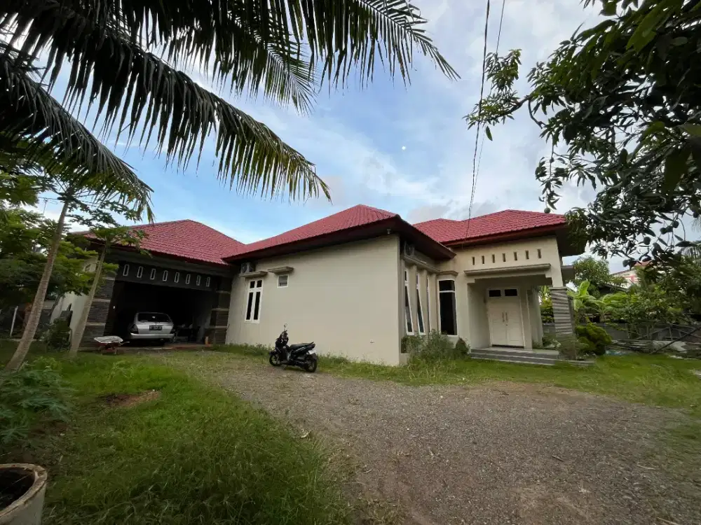 Disewakan rumah sp.ilie UleeKareng untuk keluarga atau kantor