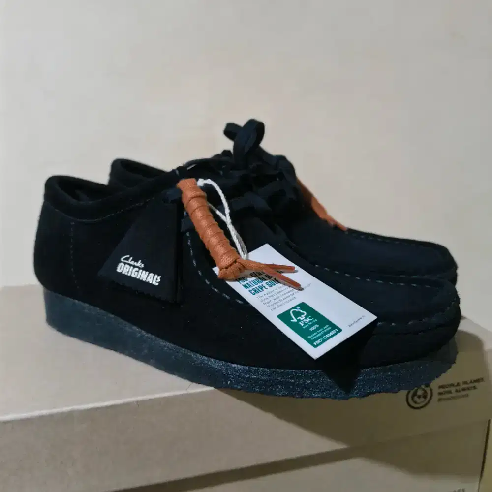 Clarks Wallabee Black Original Like New
