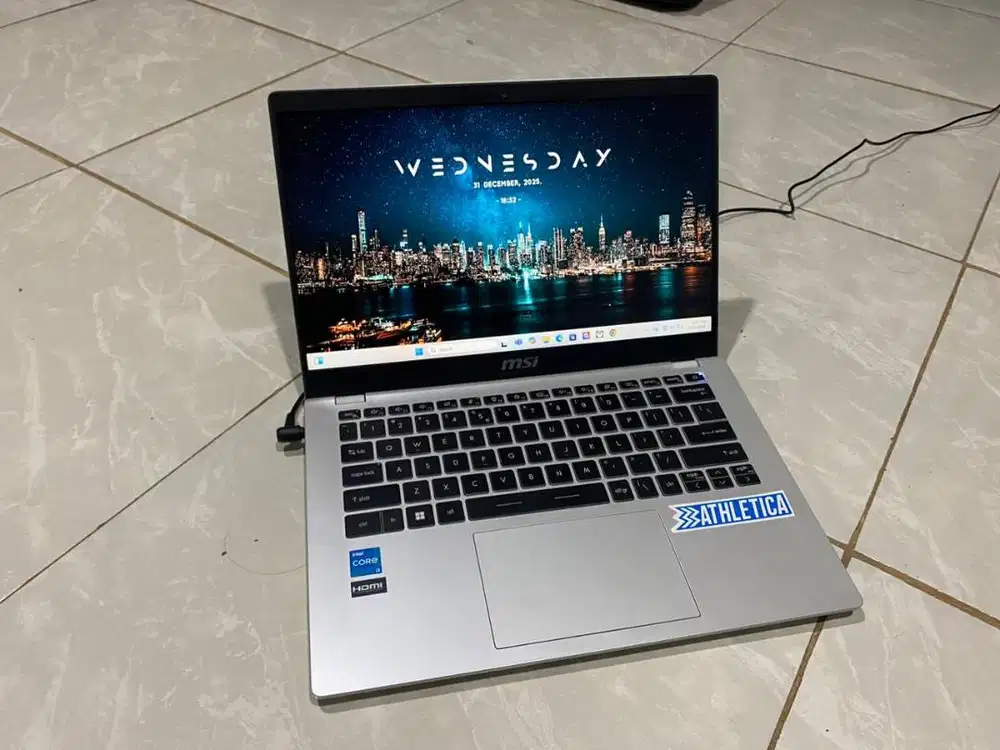 LAPTOP MSI MODERN 12 i3 - RAM 8GB SSD 512