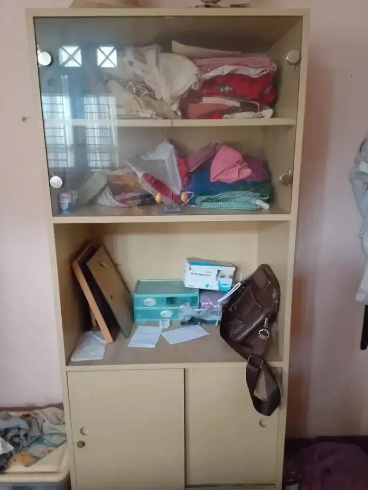 Lemari Pakaian Kondisi Masih Bagus Murah aja