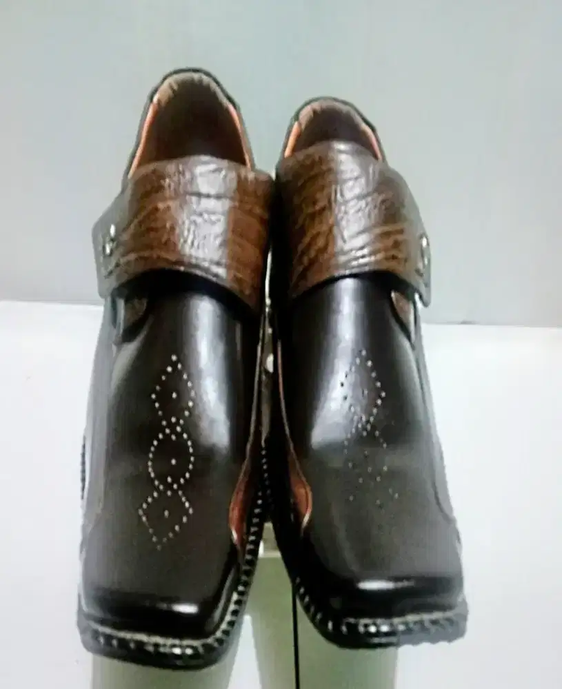 Aigner - Sepatu Pria Kekinian Keren Pantofel Terbaru Trend Original