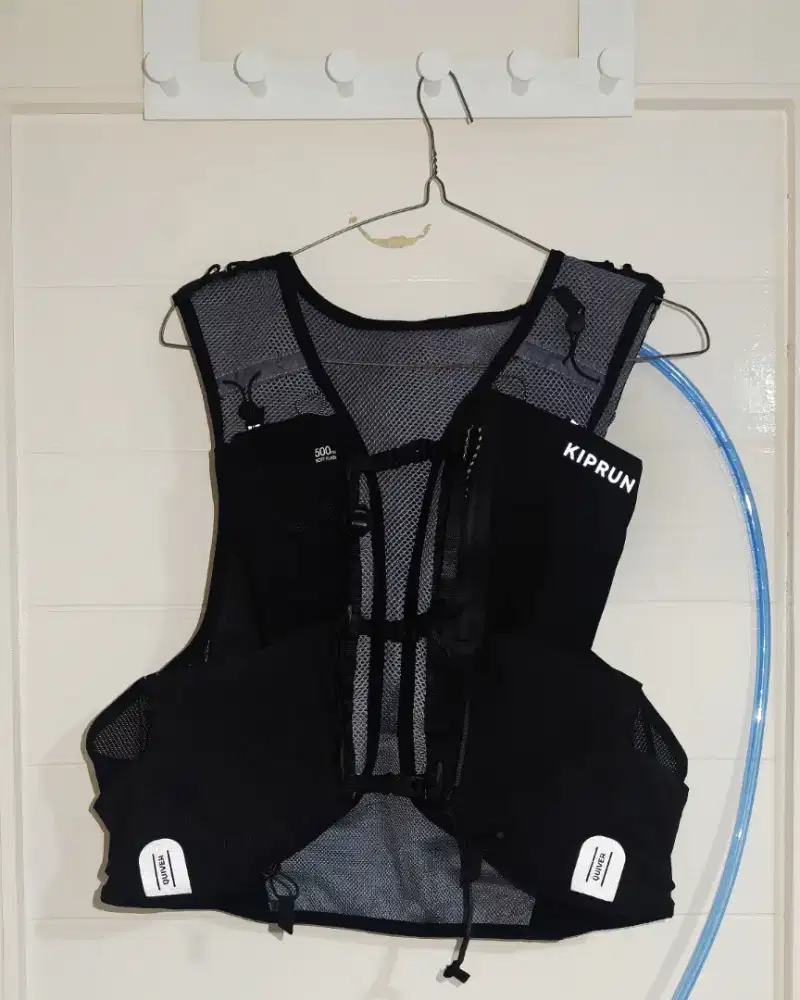 Decathlon Kiprun Vest Lari Trail 10L  -  Hitam, XL