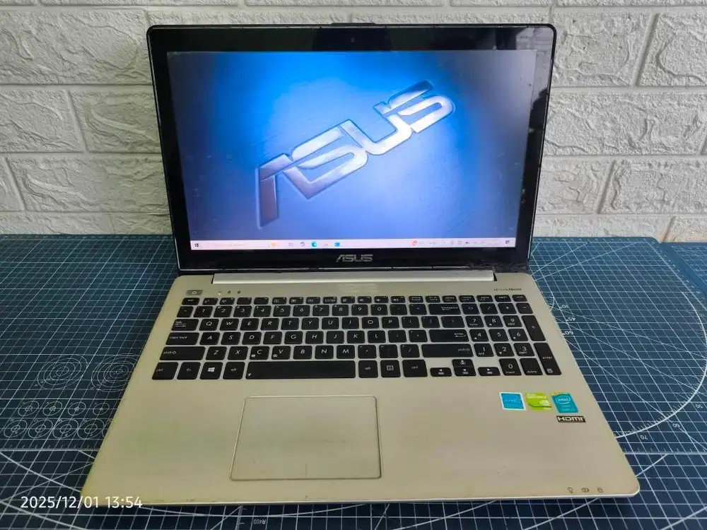 Asus S551LB Intel Core i5 Ram 8GB SSD 128GB 15,6Touch Garansi 3 Bulan