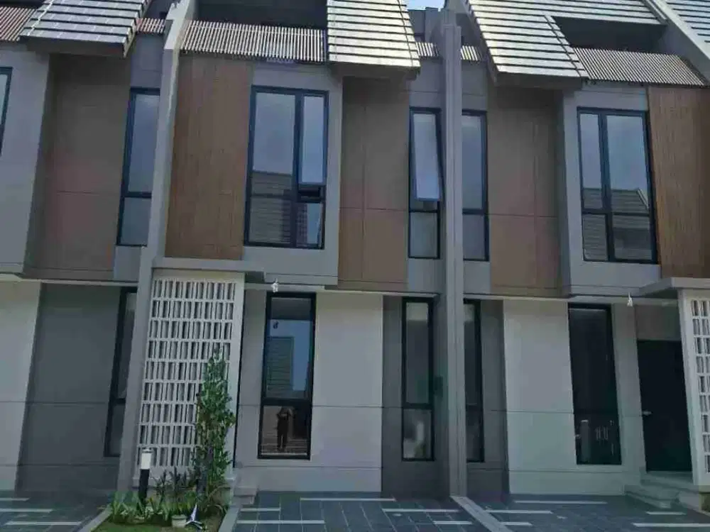 Disewakan rumah di cluster Viola ada attic di Summarecon Crown Gading Bekasi