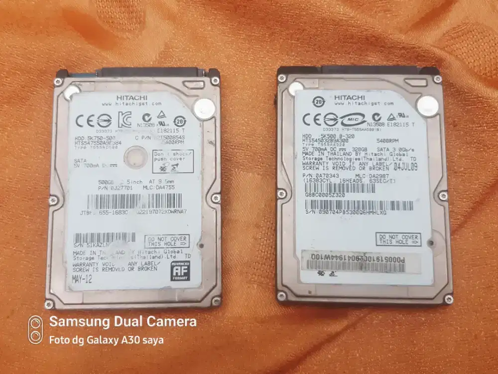 Hardisk hitachi 500 GB & 320 GB kesehatan 85% & 90% harga terjangkau