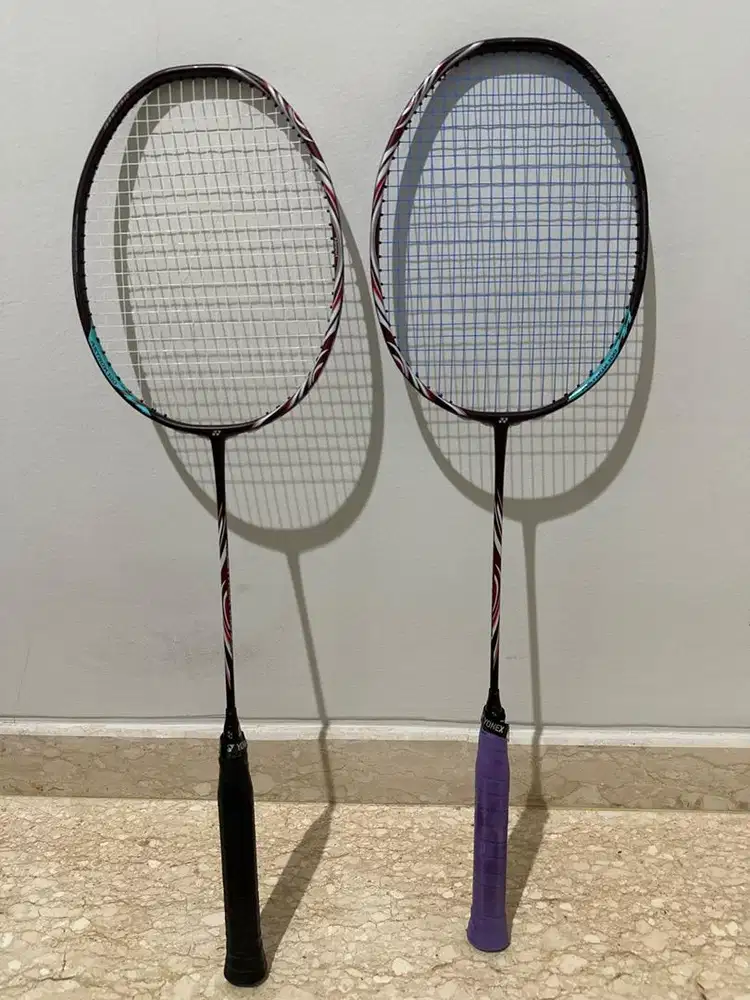 Raket badminton yonex astrox 100ZZ bulu tangkis